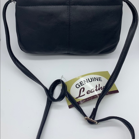 Leather Crossbody Shoulder bag with pockets & adjustable strap - Picture 4 of 9